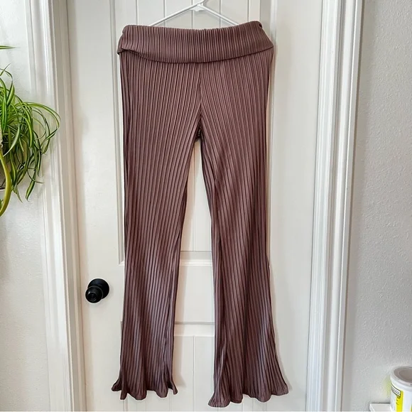 Love Cameron LA Light brown Wide Leg Ruffled Stretchy Pants High Waist Pull On - Picture 2 of 10